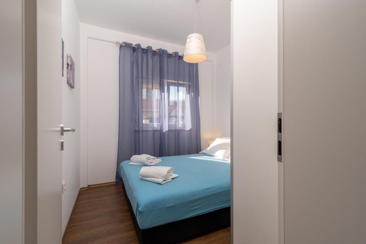 Apartments Bruna Trogir Exterior photo